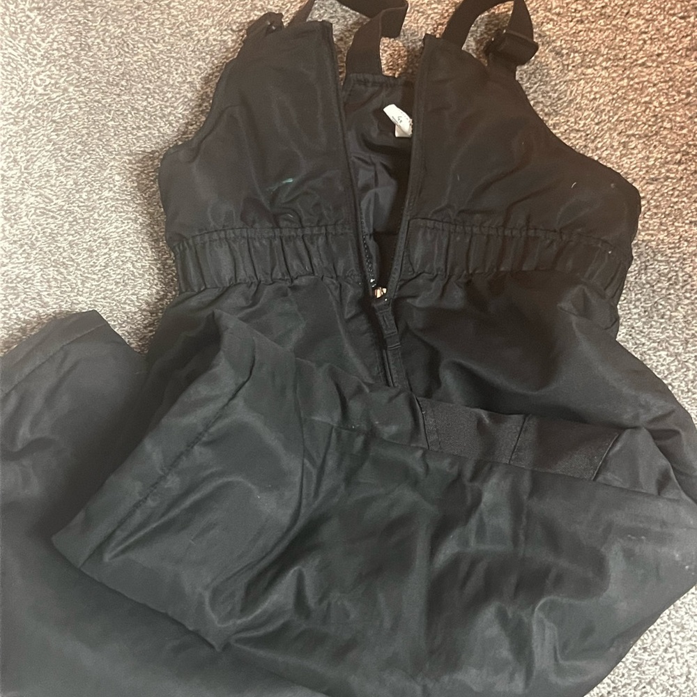 Size 4t black snowsuit